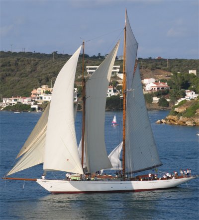 els velers clssics, bucs d'poca, van participar en el concurso Panerai, en el port de Mahn